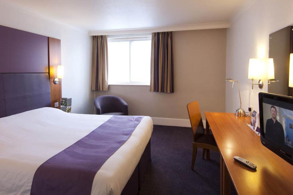 Premier Inn Newcastle Quayside Номер фото