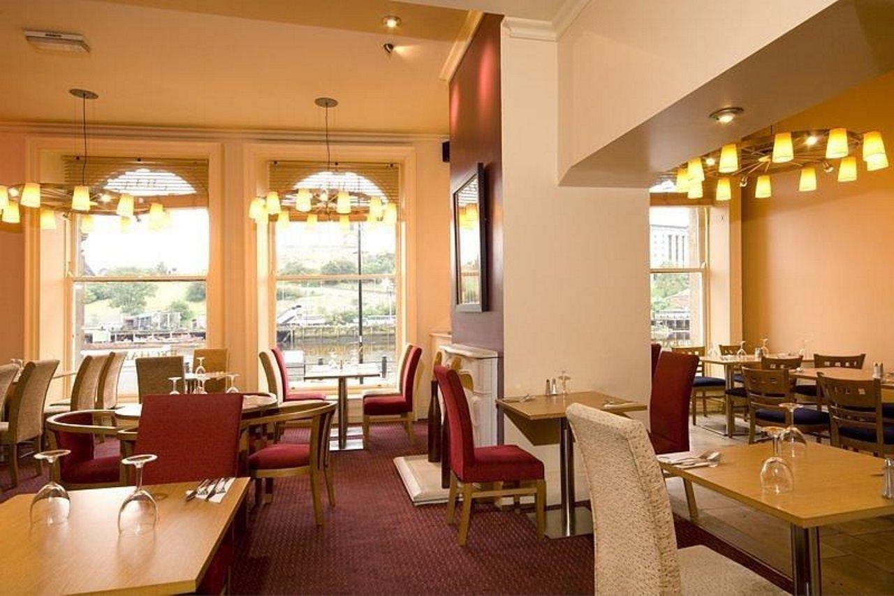 Premier Inn Newcastle Quayside Экстерьер фото