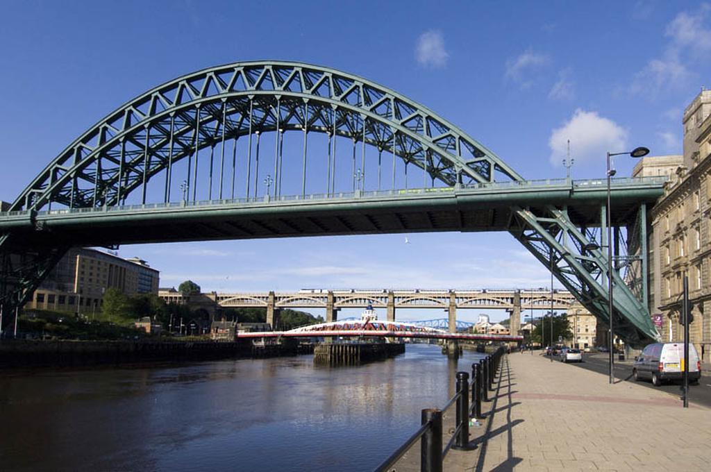 Premier Inn Newcastle Quayside Экстерьер фото